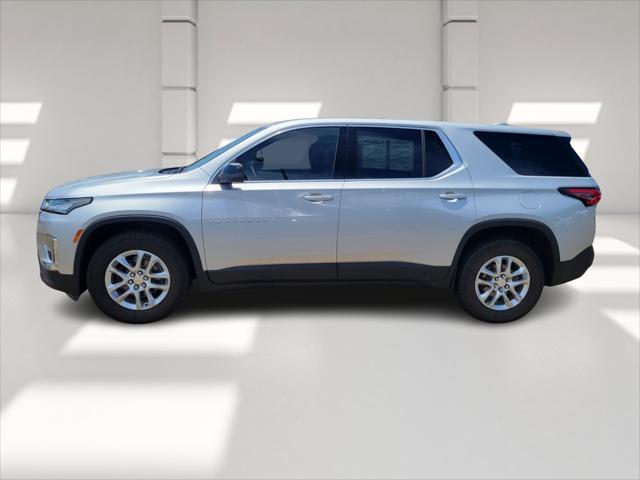 2022 Silver Ice Metallic Chevrolet Traverse