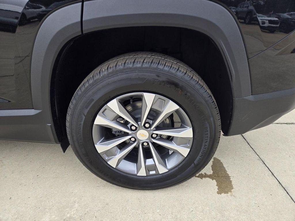 new 2026 Chevrolet Equinox car, priced at $30,345