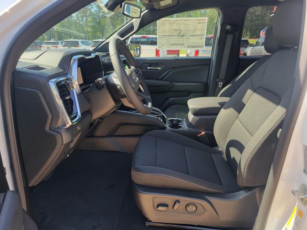 new 2025 GMC Canyon car, priced at $36,525