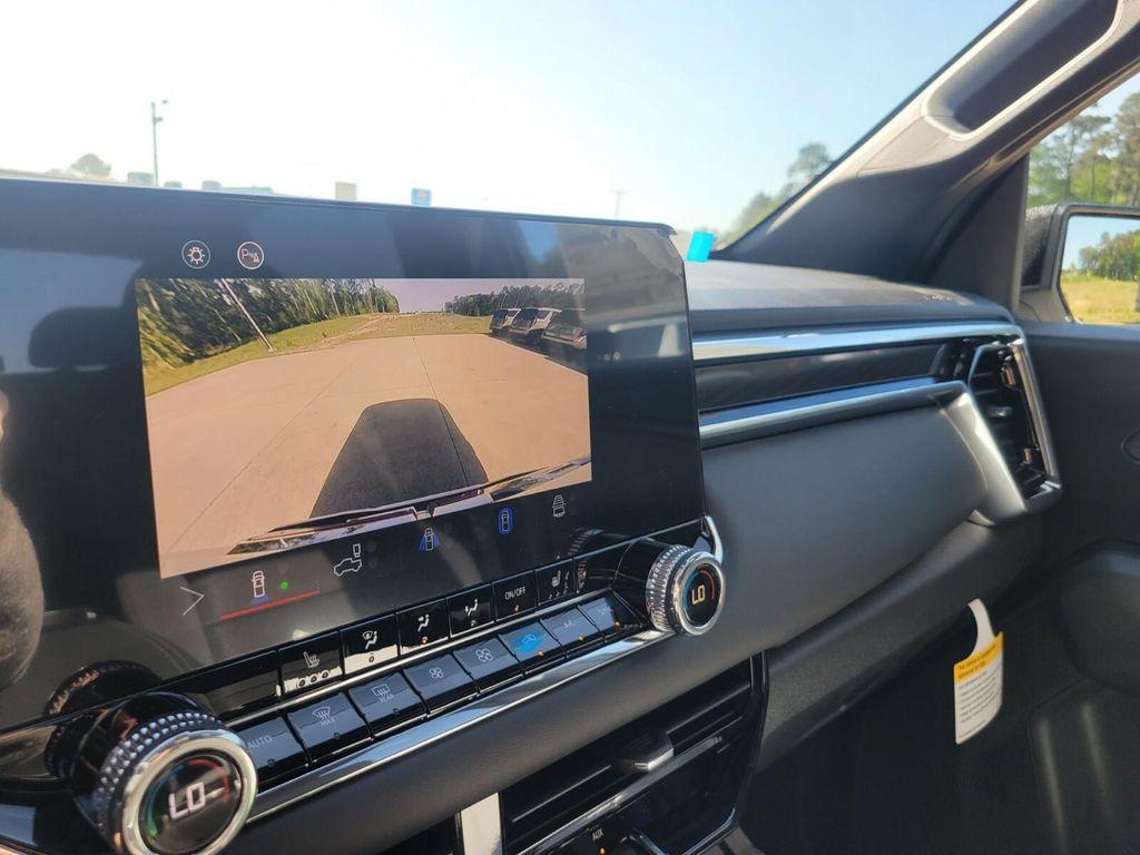 new 2025 GMC Canyon car, priced at $36,525