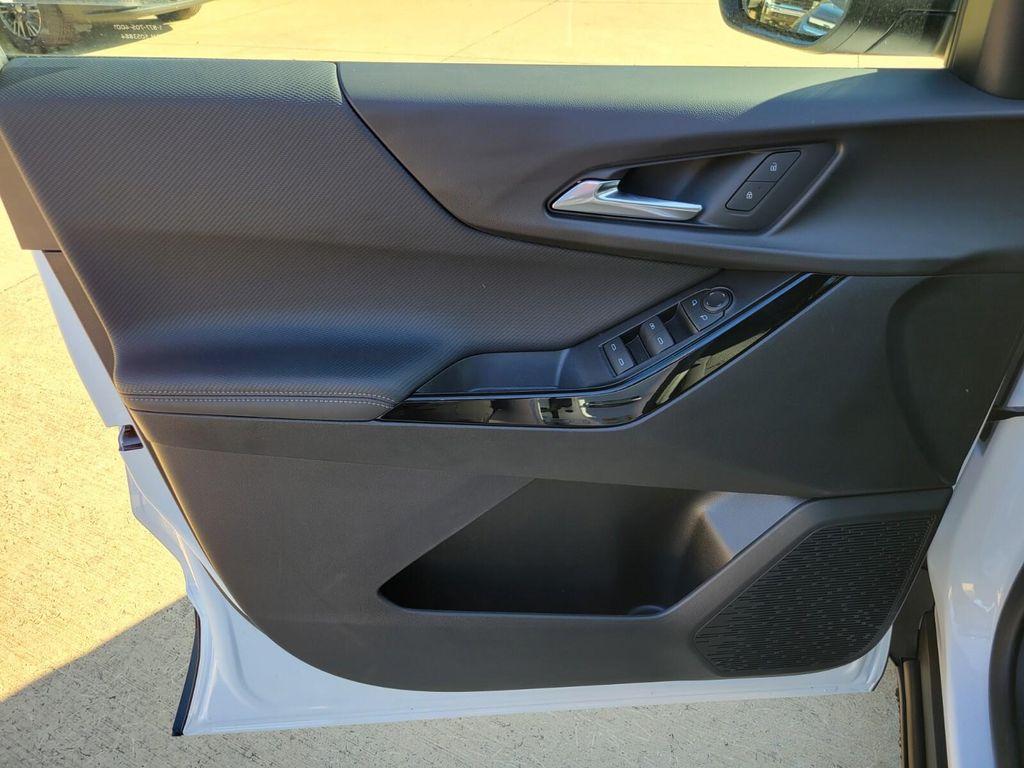 new 2026 Chevrolet Equinox car, priced at $29,040