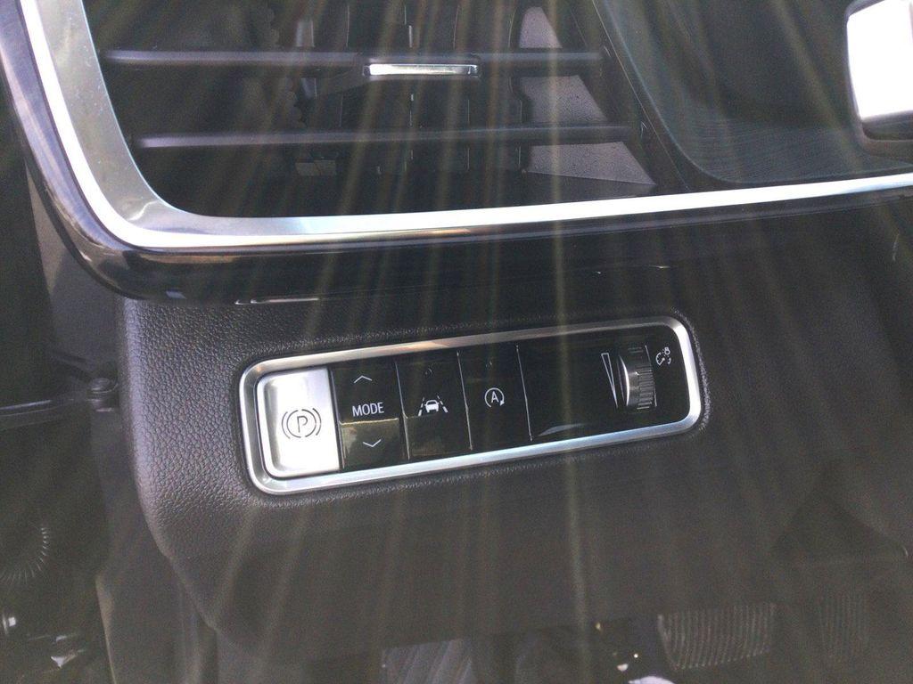 used 2025 Buick Envision car, priced at $28,995