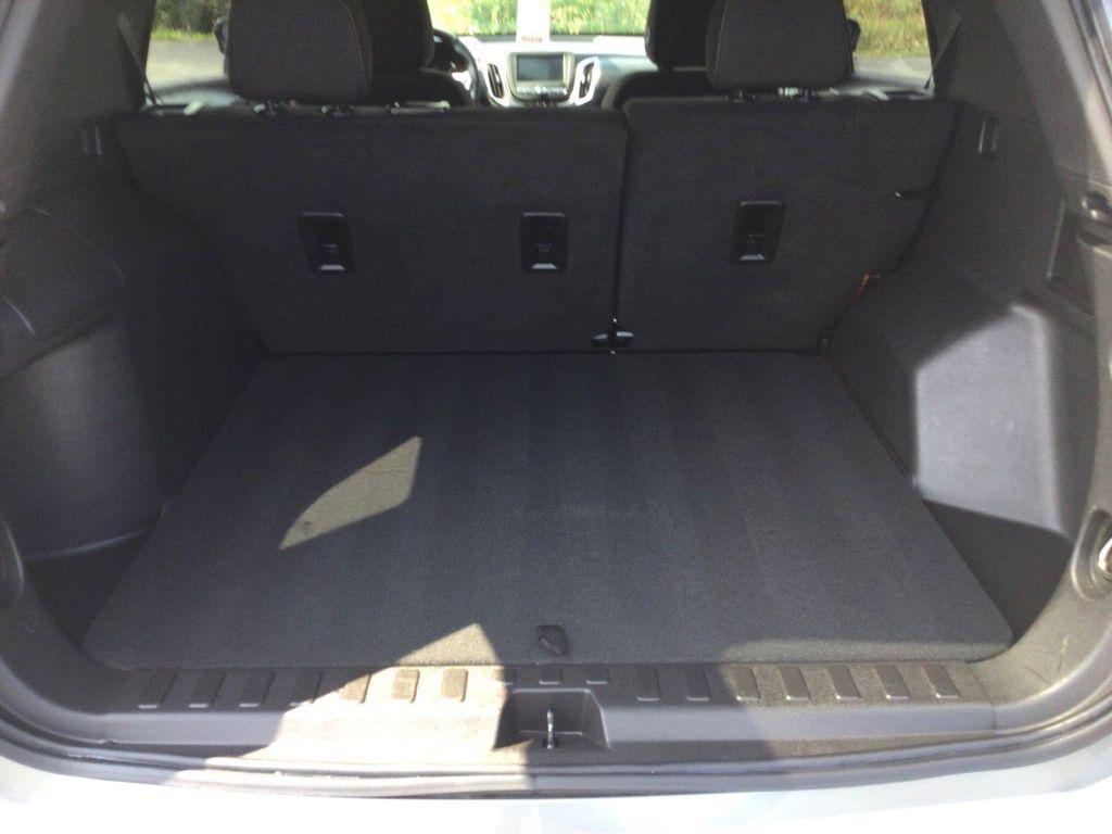 used 2024 Chevrolet Equinox car, priced at $22,995