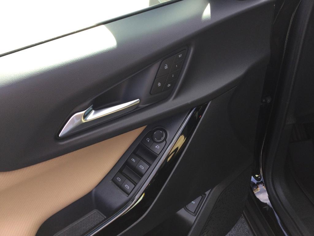 new 2026 Chevrolet Equinox car, priced at $36,610