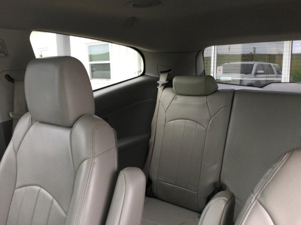 used 2014 Chevrolet Traverse car, priced at $8,995