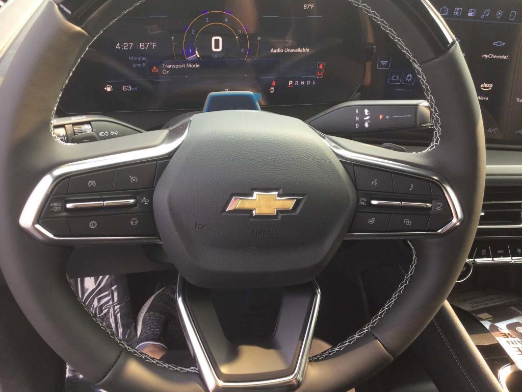 new 2025 Chevrolet Traverse car, priced at $45,300