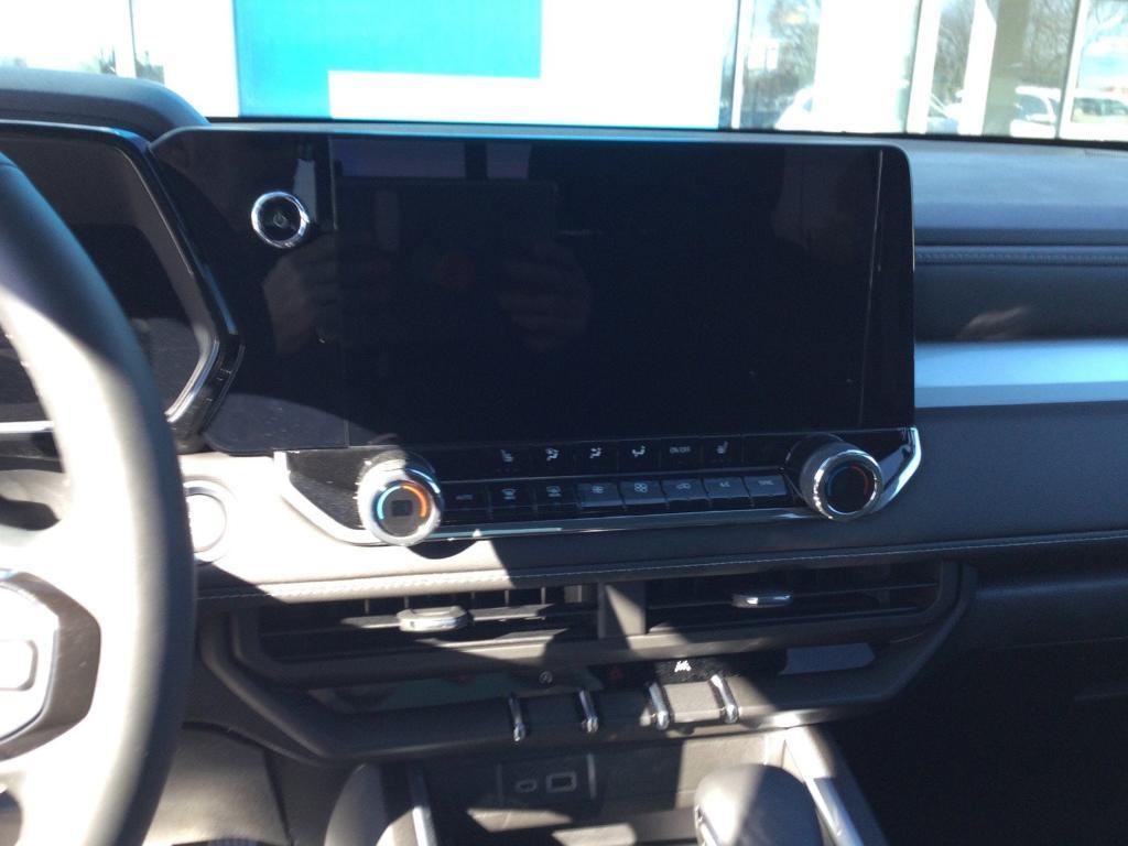 new 2026 Chevrolet Colorado car, priced at $43,600