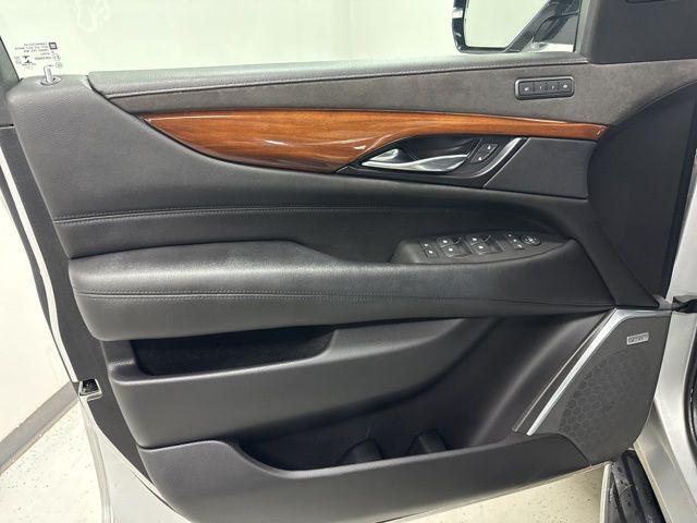 used 2020 Cadillac Escalade ESV car, priced at $37,449
