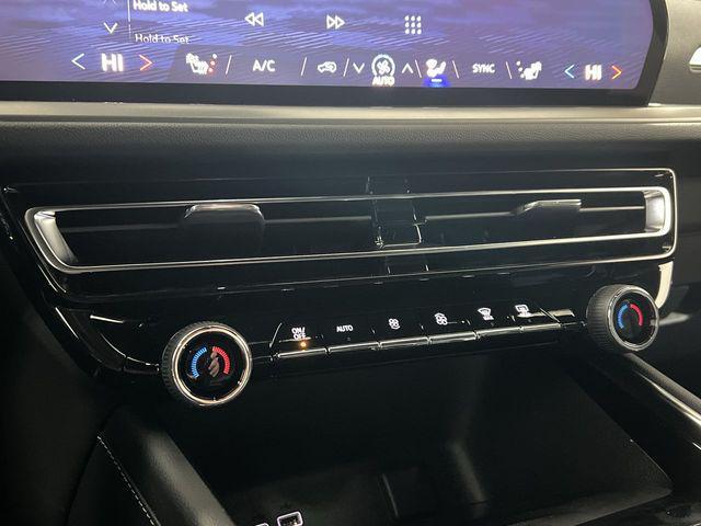 new 2026 Chevrolet Traverse car, priced at $51,084