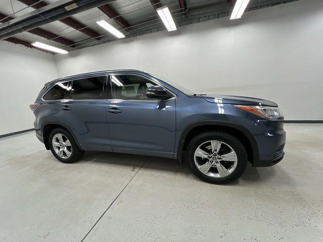 used 2016 Toyota Highlander car, priced at $18,490