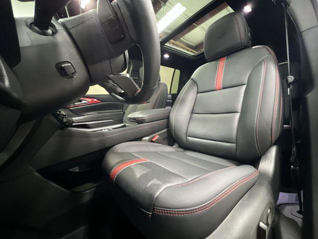 used 2025 Chevrolet Traverse car, priced at $46,990