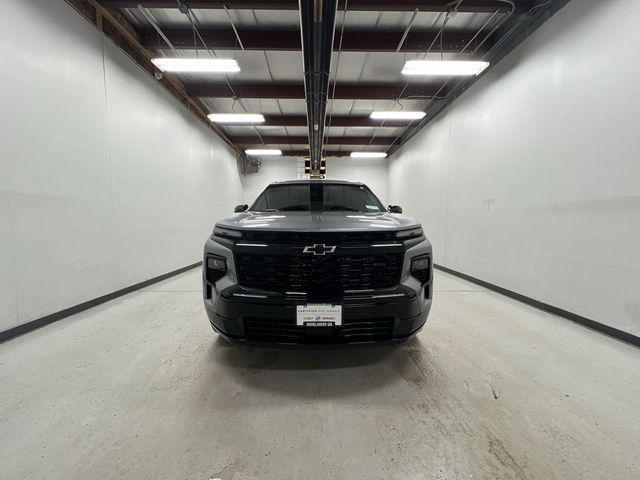 used 2025 Chevrolet Traverse car, priced at $46,990