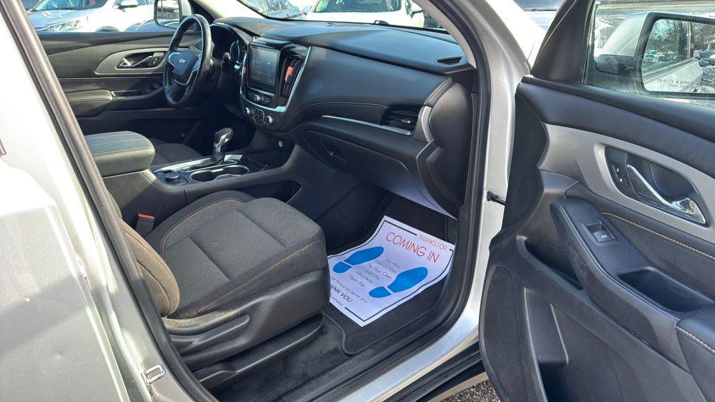 used 2021 Chevrolet Traverse car, priced at $19,490