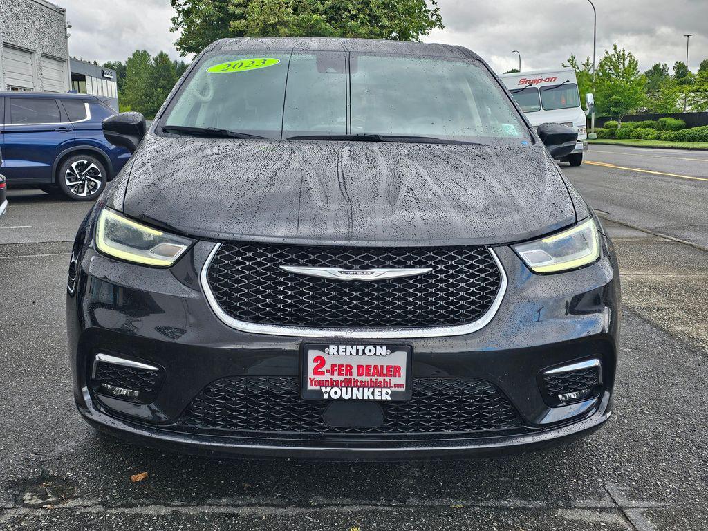 used 2023 Chrysler Pacifica Hybrid car, priced at $26,361