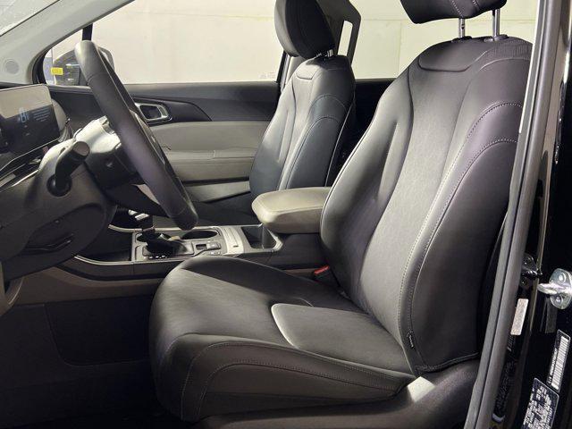 new 2026 Kia Carnival car, priced at $38,277