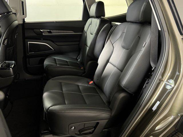 new 2025 Kia Telluride car, priced at $42,024