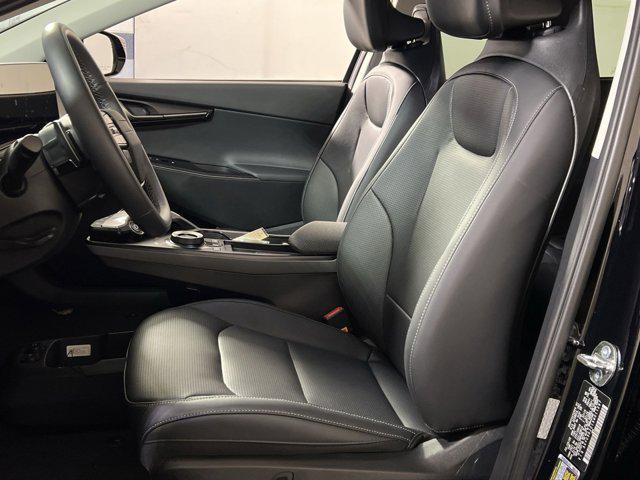 new 2025 Kia EV6 car, priced at $43,124