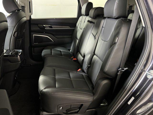 new 2025 Kia Telluride car, priced at $42,155