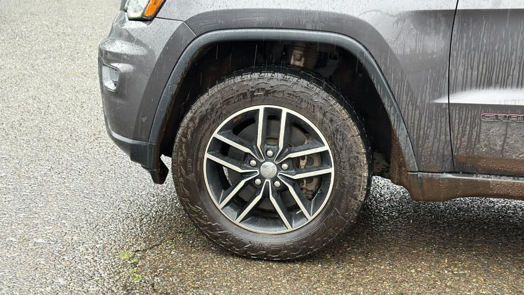 used 2017 Jeep Grand Cherokee car, priced at $19,990