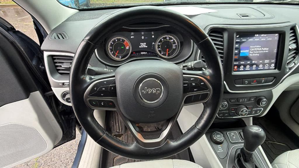 used 2021 Jeep Cherokee car, priced at $16,995