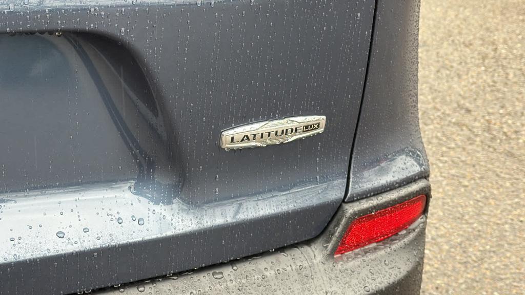 used 2021 Jeep Cherokee car, priced at $16,995