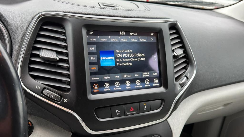 used 2021 Jeep Cherokee car, priced at $16,995