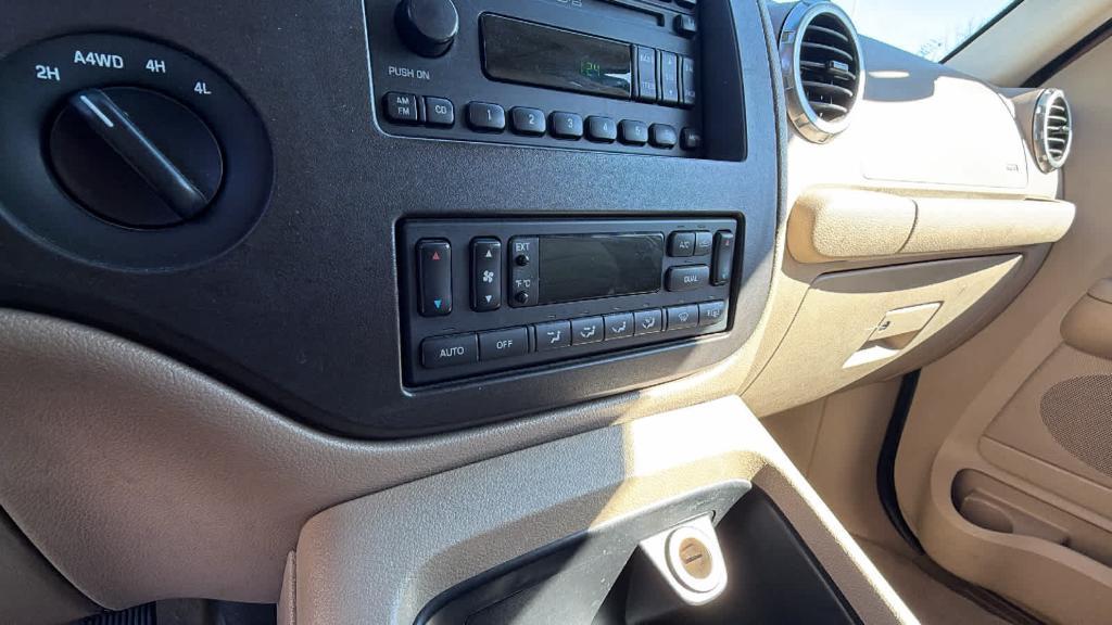 used 2003 Ford Expedition car, priced at $9,990