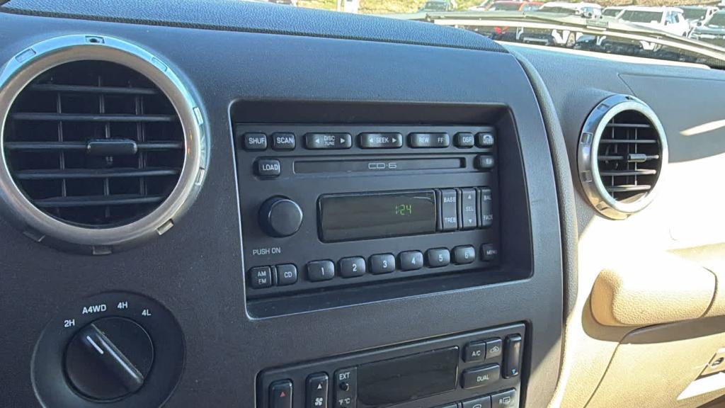 used 2003 Ford Expedition car, priced at $9,990