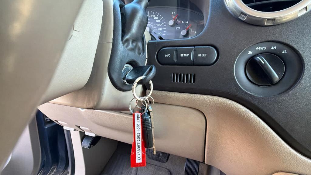 used 2003 Ford Expedition car, priced at $9,990