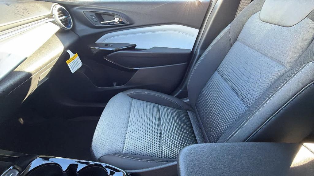 new 2026 Chevrolet Trax car, priced at $22,885