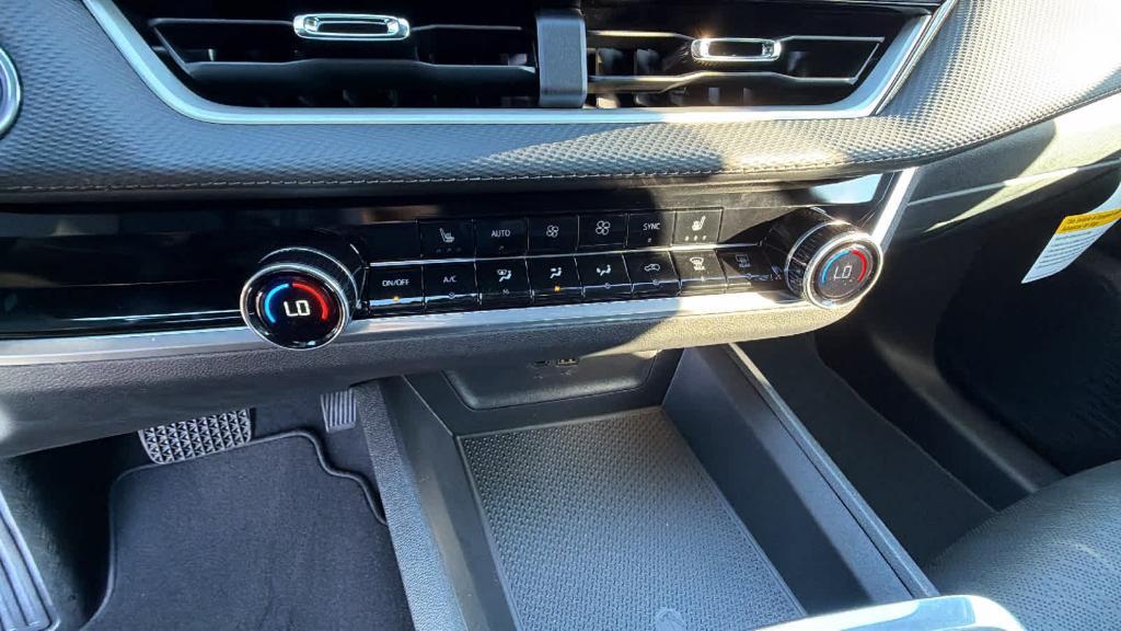 new 2026 Chevrolet Equinox car, priced at $33,990