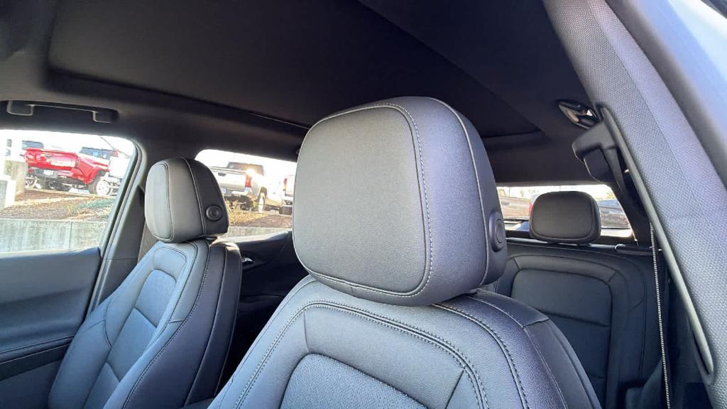 new 2026 Chevrolet Equinox car, priced at $33,990