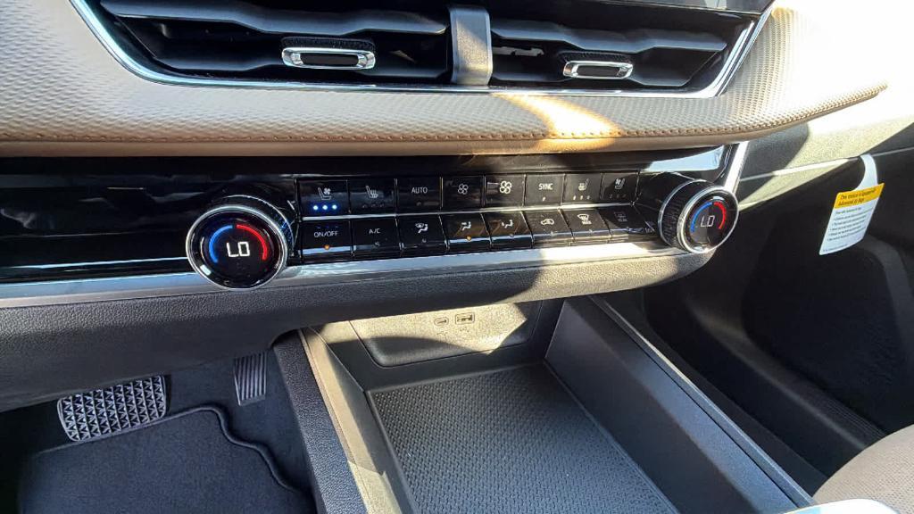 new 2026 Chevrolet Equinox car, priced at $38,785