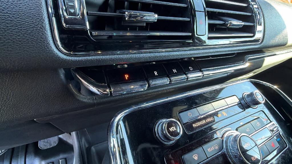 used 2022 Lincoln Navigator L car, priced at $46,400