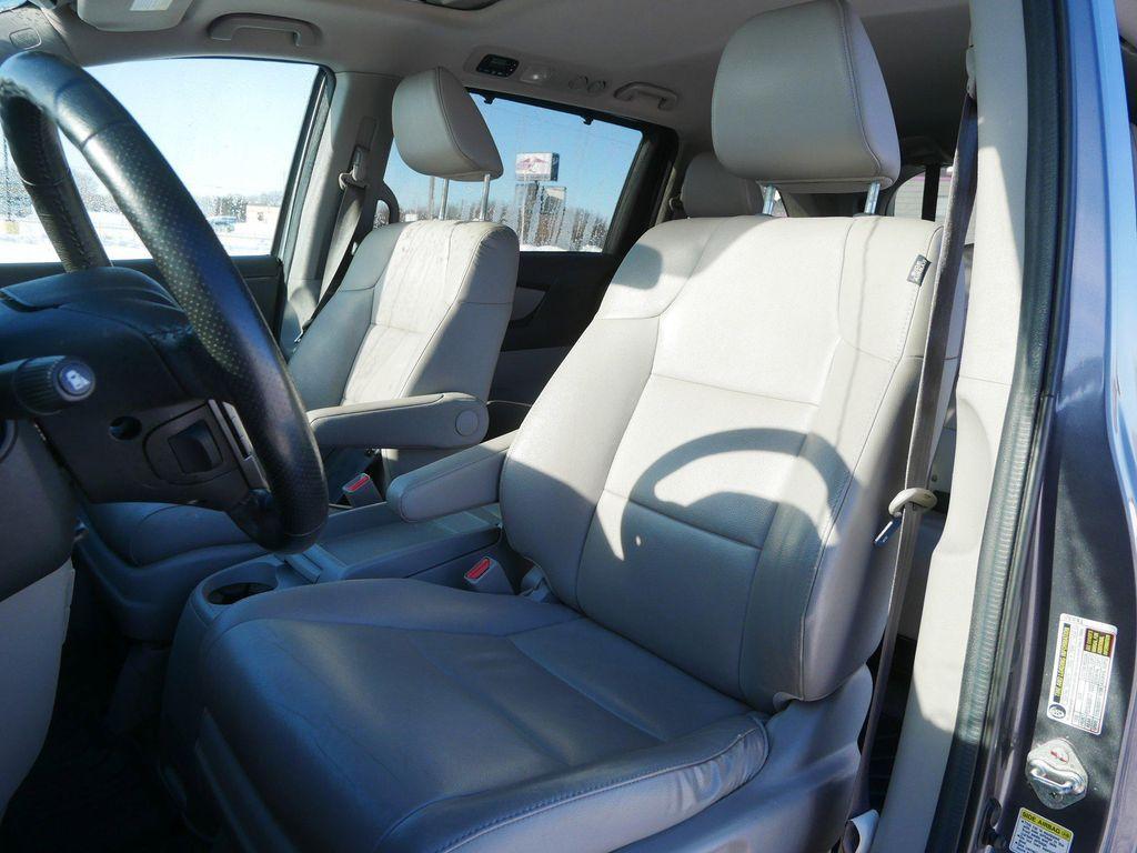 used 2014 Honda Odyssey car, priced at $9,800