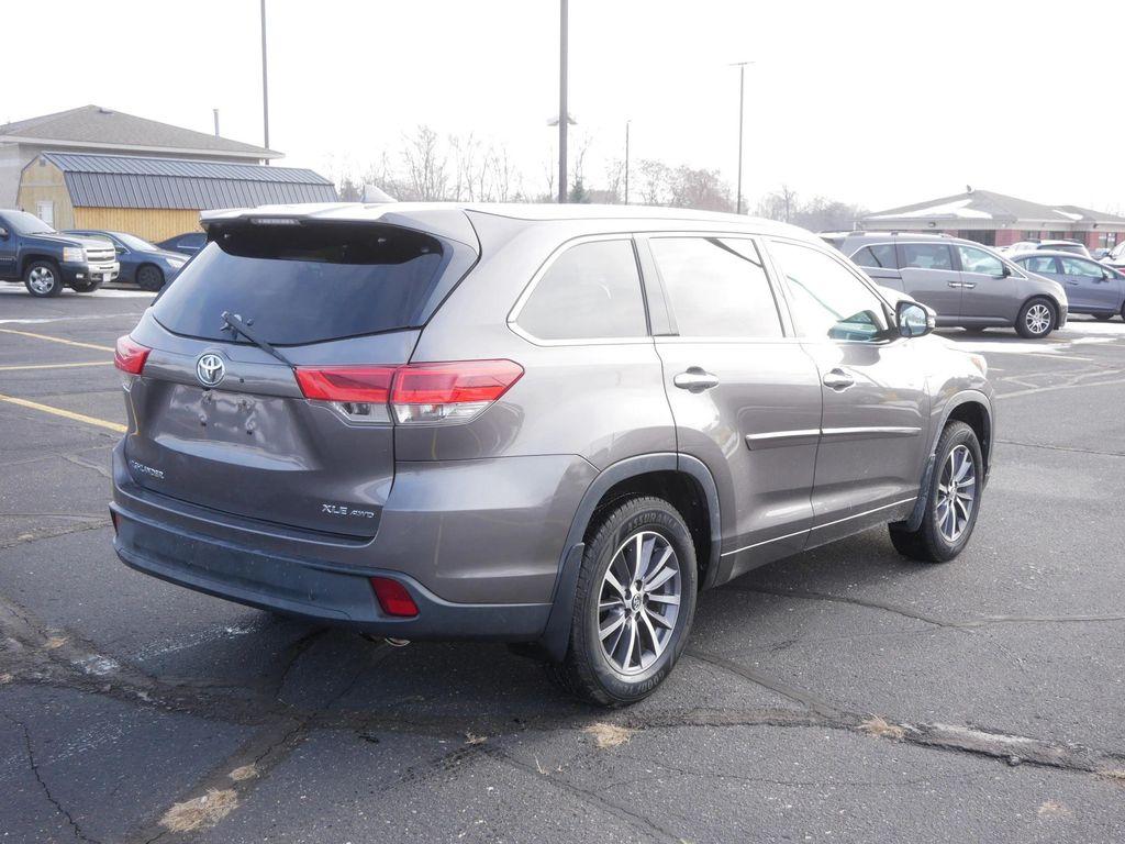 used 2017 Toyota Highlander car, priced at $18,999