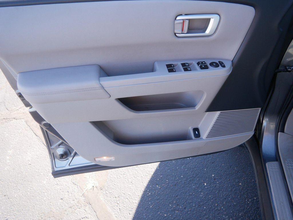 used 2013 Honda Pilot car, priced at $9,500