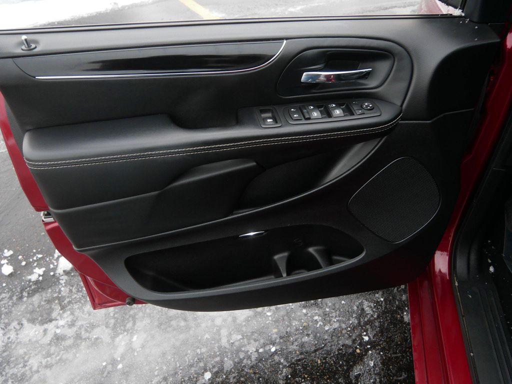 used 2015 Chrysler Town & Country car, priced at $10,500