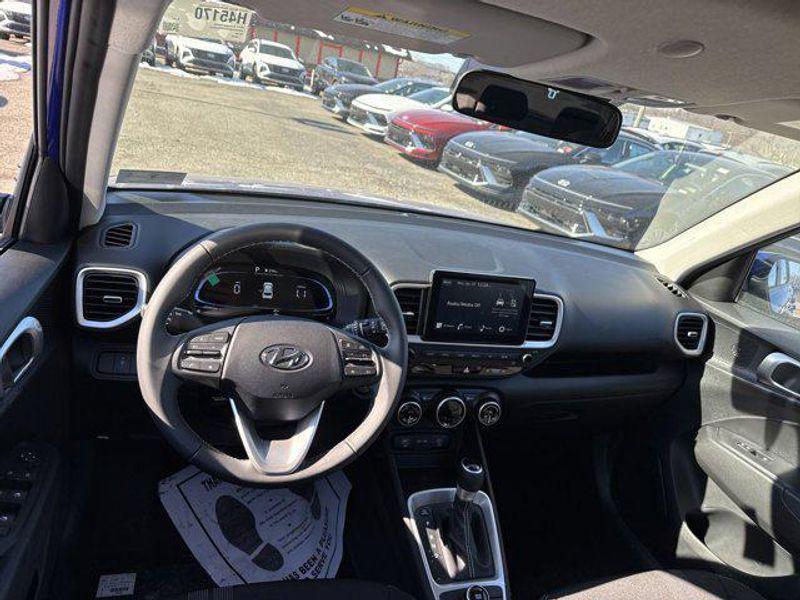 new 2025 Hyundai Venue car, priced at $22,507
