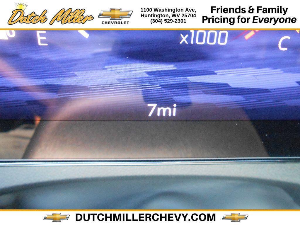 new 2026 Chevrolet Traverse car, priced at $54,337