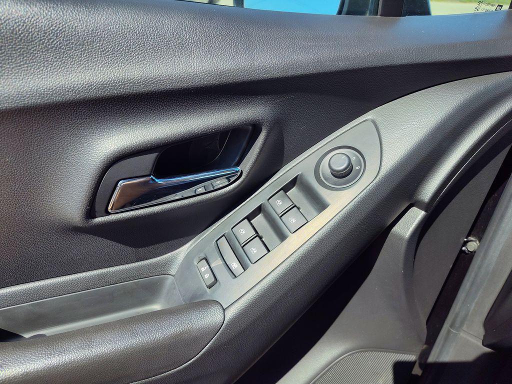 used 2020 Chevrolet Trax car, priced at $13,550