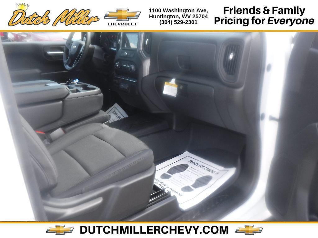 new 2025 Chevrolet Silverado 1500 car, priced at $40,263