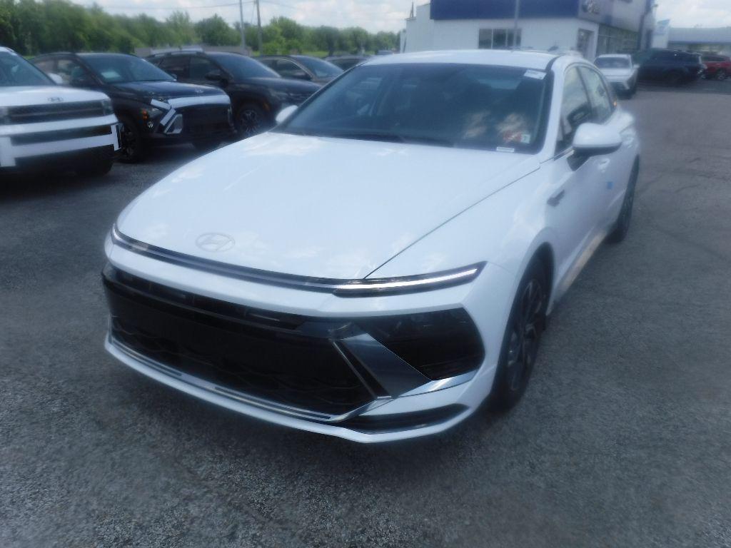 new 2025 Hyundai Sonata car, priced at $29,764