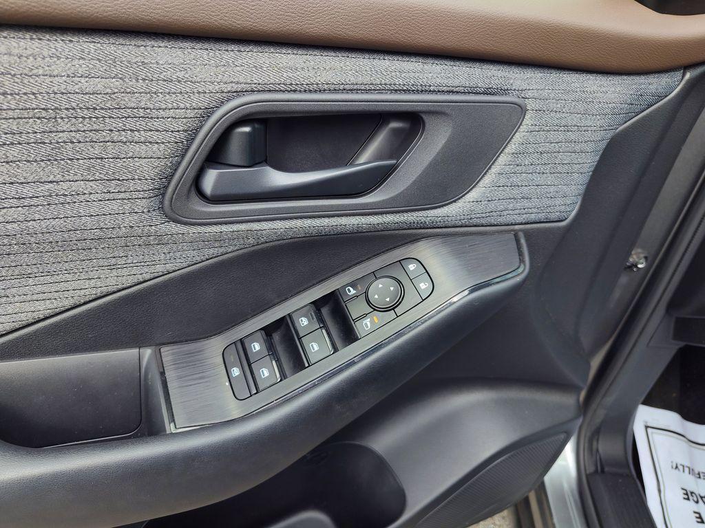 used 2023 Nissan Rogue car, priced at $21,915