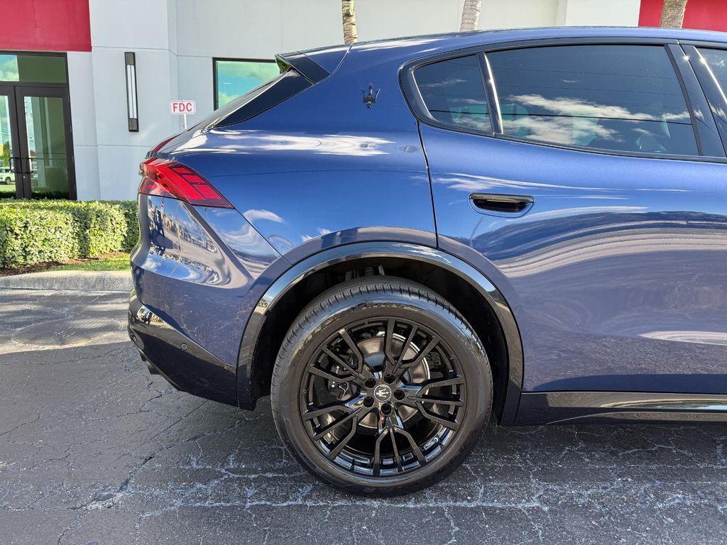 used 2025 Maserati Grecale car, priced at $67,900