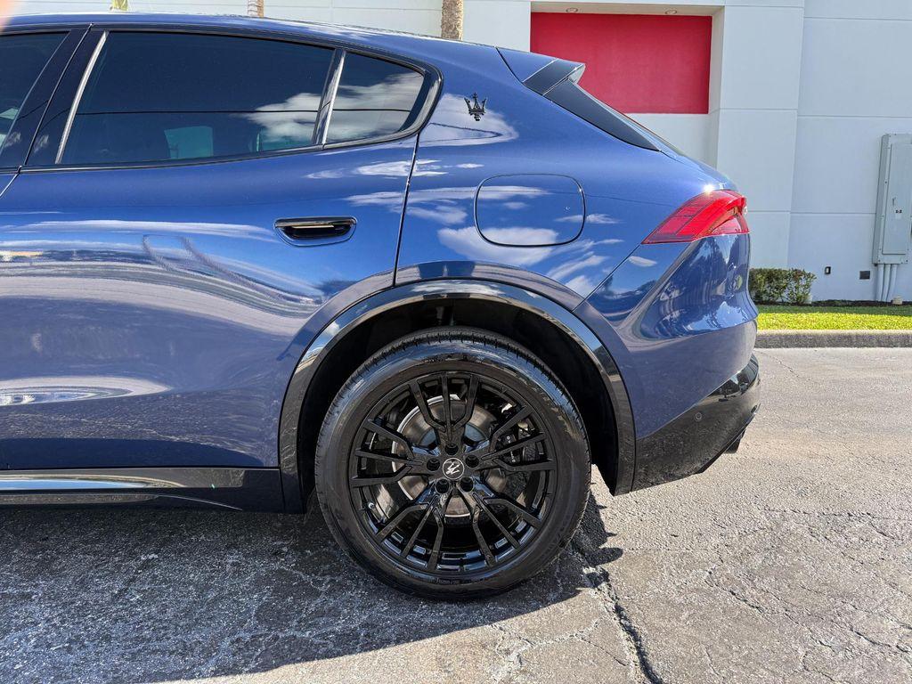 used 2025 Maserati Grecale car, priced at $67,900