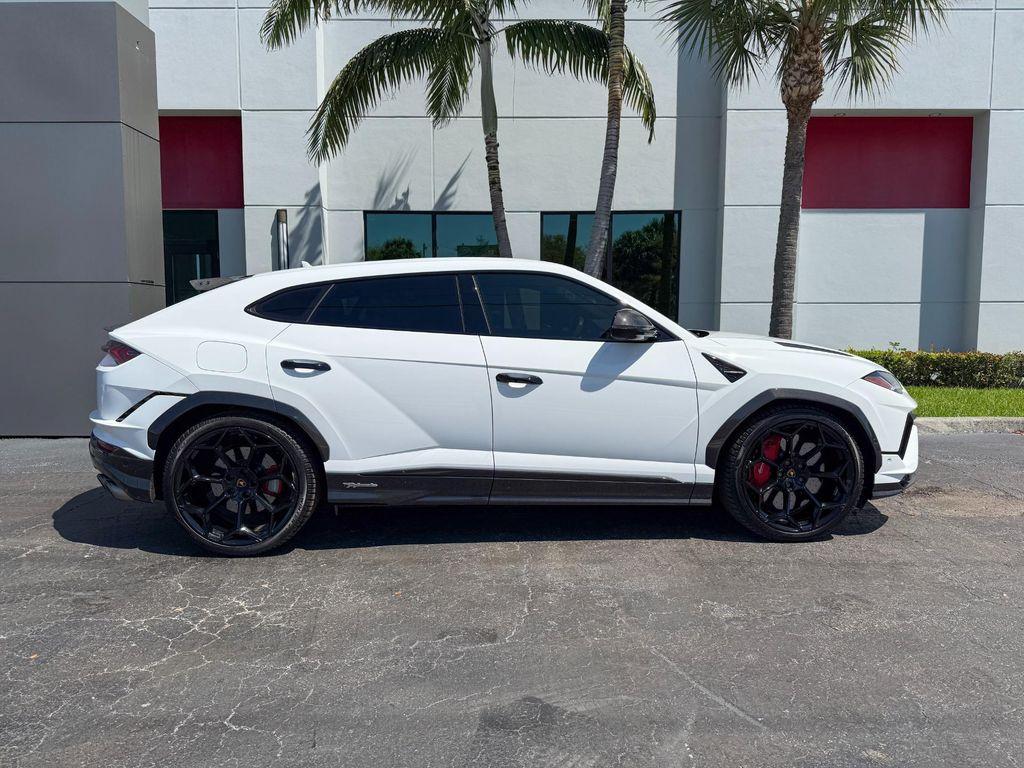 used 2023 Lamborghini Urus car, priced at $298,900