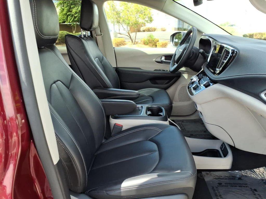 used 2023 Chrysler Pacifica car, priced at $25,449
