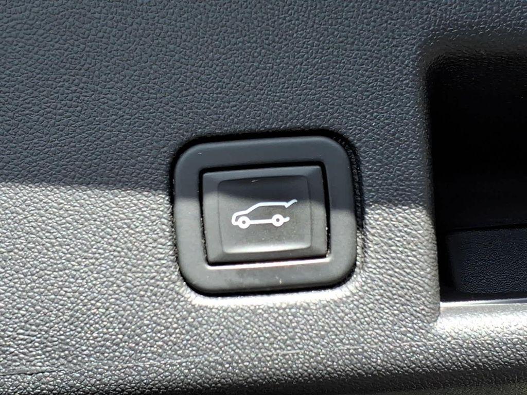 used 2024 Chevrolet Equinox car, priced at $23,900