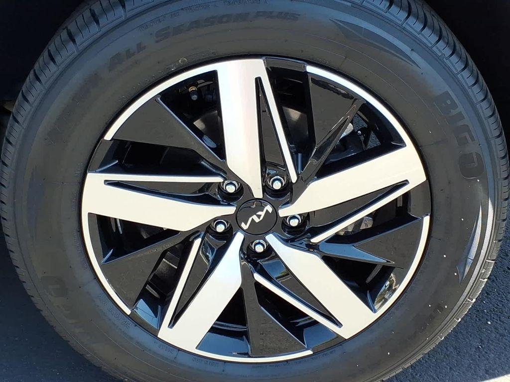 used 2023 Kia Sorento car, priced at $27,900